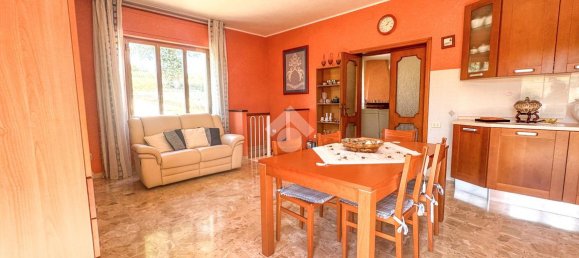 Casa de 7 habitaciónes en Bucchianico, Italy No. 36324 7