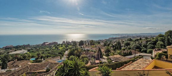 4 bedrooms Villa in Benalmadena, Spain No. 44307 3