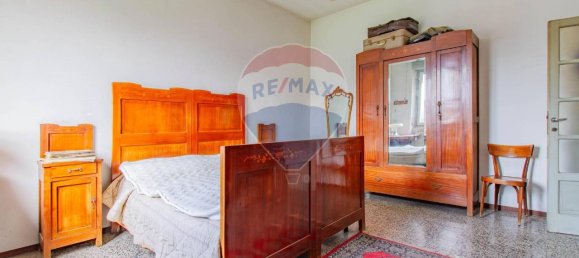 3 rooms House in Gorla Maggiore, Italy No. 15564 31