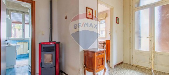 3 rooms House in Gorla Maggiore, Italy No. 15564 7