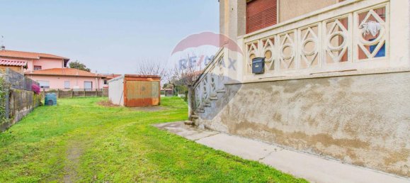 3 rooms House in Gorla Maggiore, Italy No. 15564 38