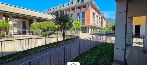 3 bedrooms Apartment in Alzano Lombardo, Italy No. 380827 6