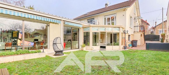 5 bedrooms House in Houilles, France No. 185673 10