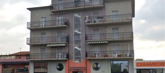 3 rooms Apartment in San Paolo d'Argon, Italy No. 316071 6