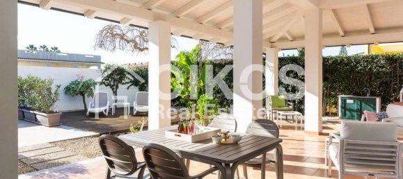 Вилла с 3 комнатами в Ното, Италия № 79527 2