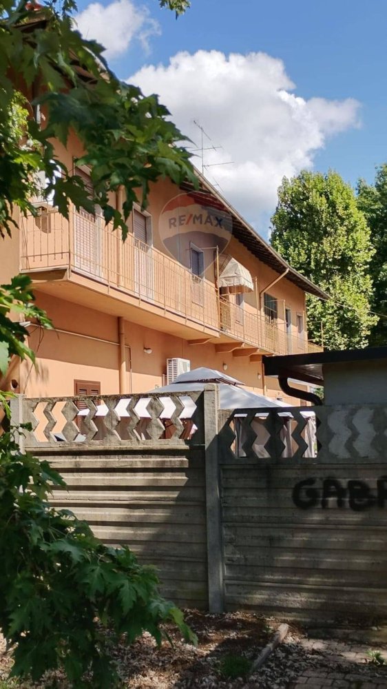 4 غرف نوم شقة في Busto Arsizio, Italy رقم 363516