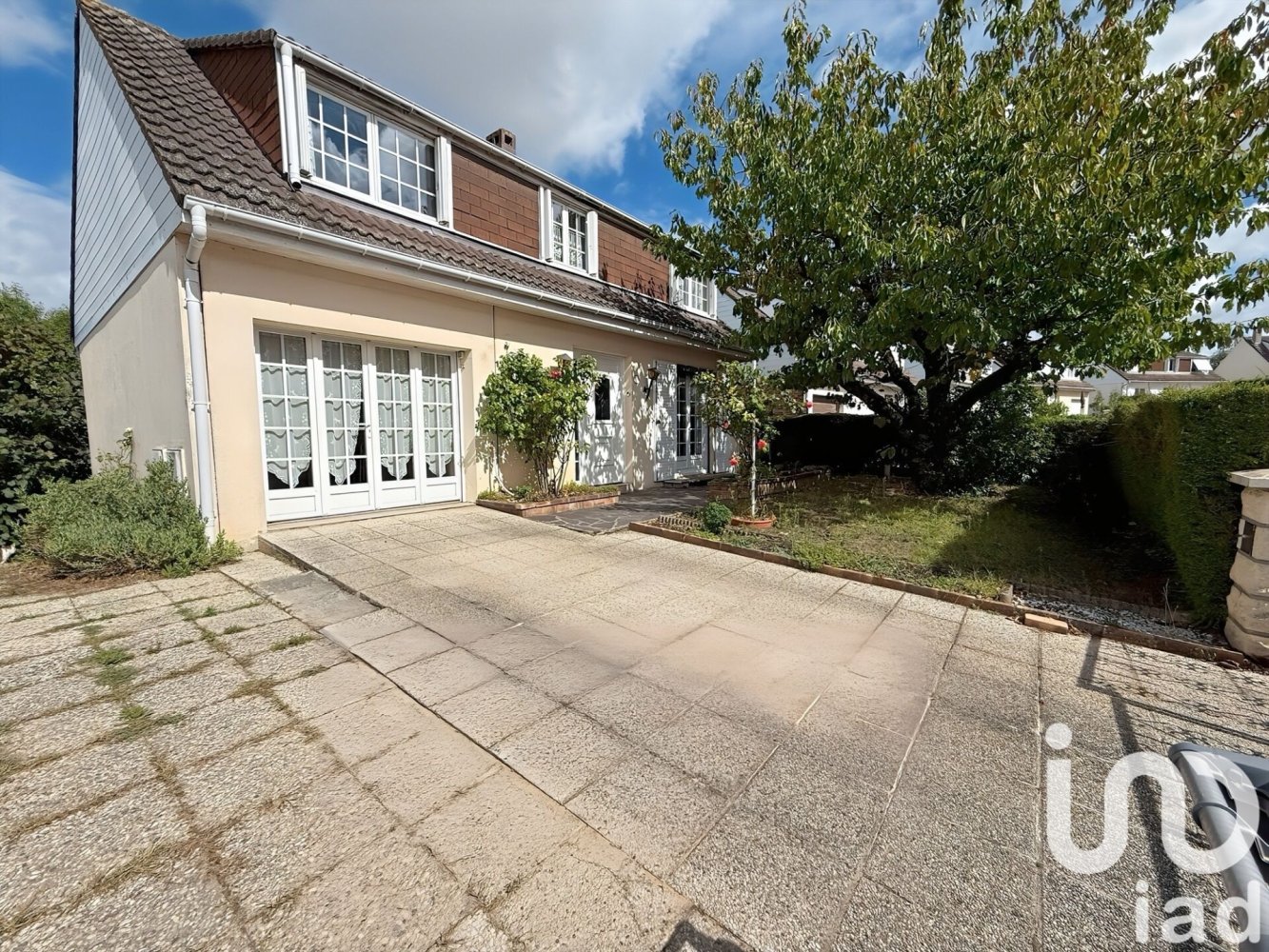 Дом с 4 спальнями в Мёлан-ан-Ивелин, Франция № 349210