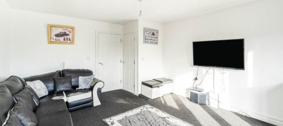 3 bedrooms House in Warrington, United Kingdom No. 2312 12