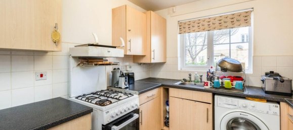 3 bedrooms House in Warrington, United Kingdom No. 2312 4