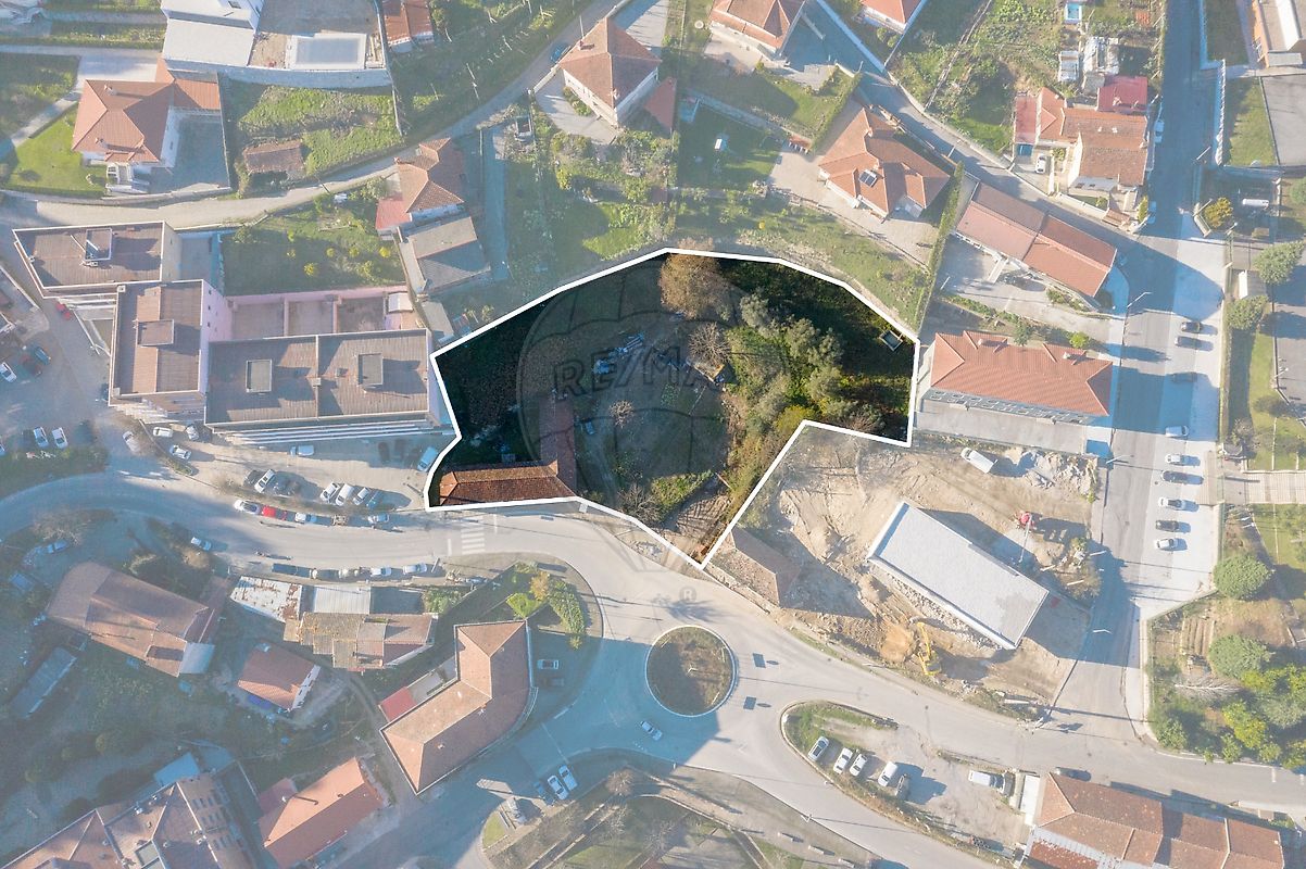 3 bedrooms House in Fervenca, Portugal No. 188001