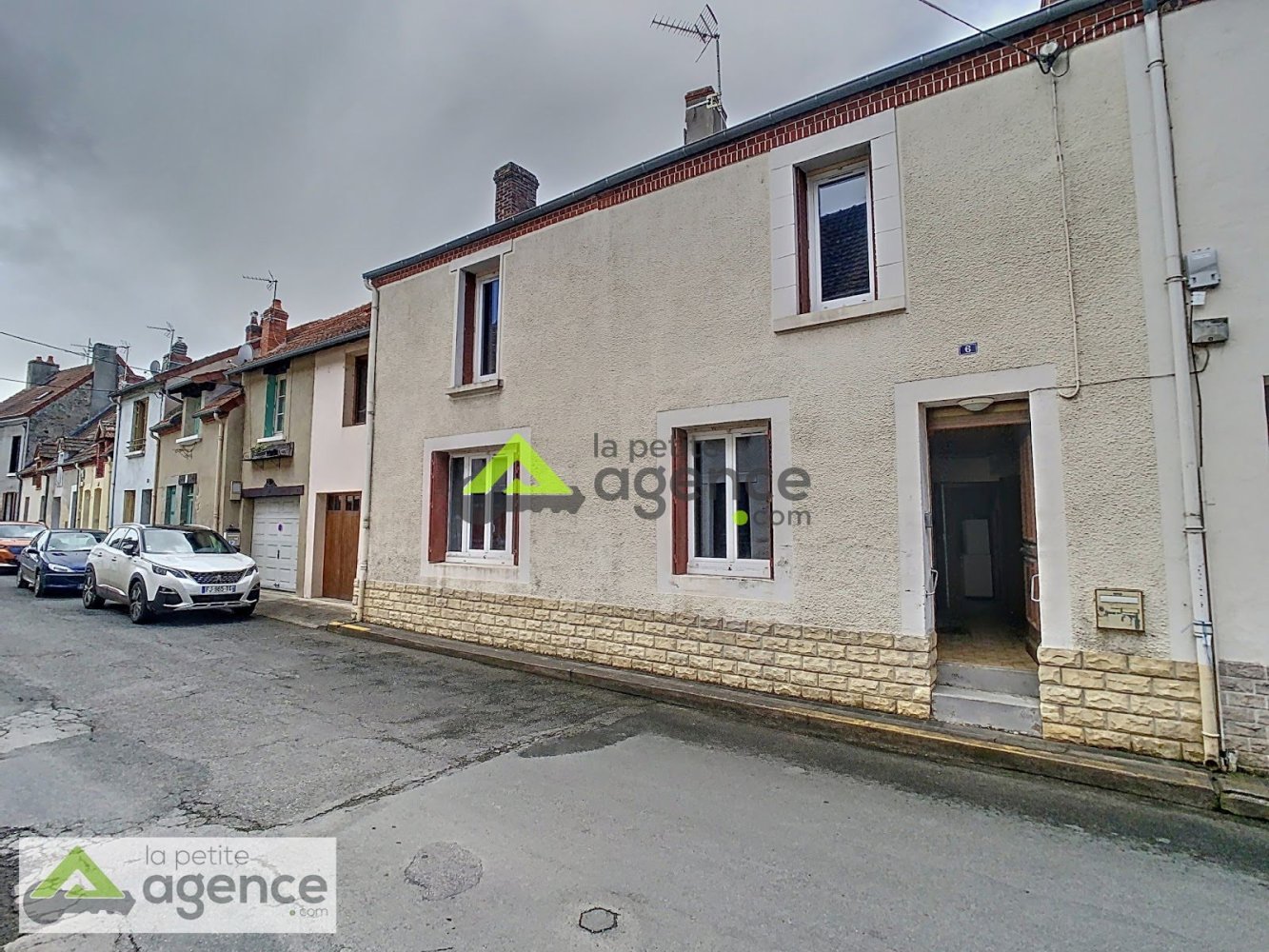 3 bedrooms House in Evaux-les-Bains, France No. 103655