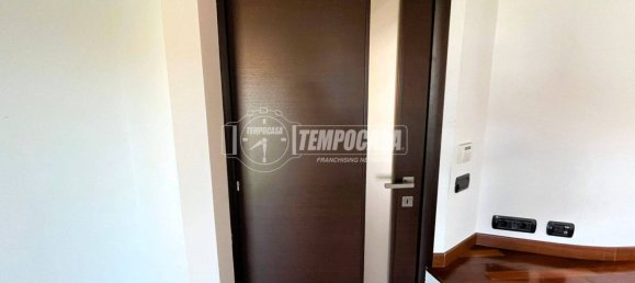 3 Schlafzimmer Villa in Piscina, Italy, Nr. 293650 34