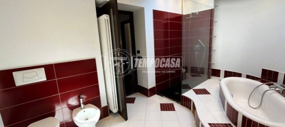 3 Schlafzimmer Villa in Piscina, Italy, Nr. 293650 12