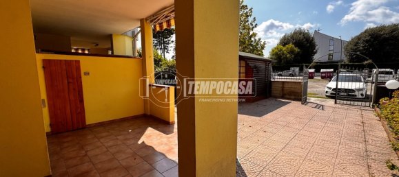 2 bedrooms Apartment in Comacchio, Italy No. 312579 7