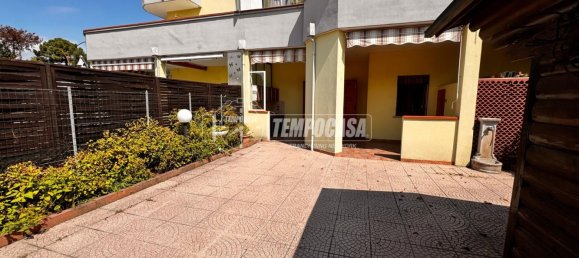 2 bedrooms Apartment in Comacchio, Italy No. 312579 3