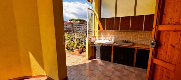 2 bedrooms Apartment in Comacchio, Italy No. 312579 9