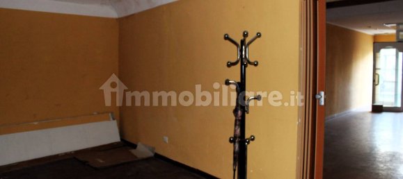 3-Zimmer Gewerbliche Immobilie in Vercelli, Italy, Nr. 133598 4