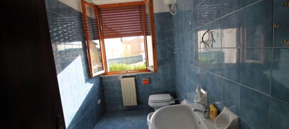 4 rooms Apartment in Montemarciano, Italy No. 283218 3