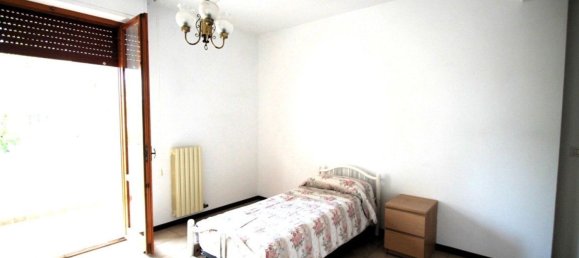 4 rooms Apartment in Montemarciano, Italy No. 283218 6