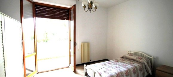 4 rooms Apartment in Montemarciano, Italy No. 283218 7