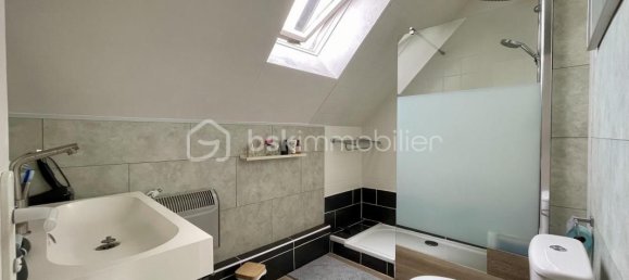 3 bedrooms House in Tours, France No. 160018 17