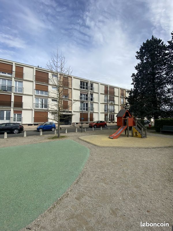 Apartamento de 2 dormitorios en La Chapelle-Saint-Mesmin, France No. 93721