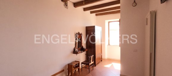 5 bedrooms Apartment in Moresco, Italy No. 64084 9