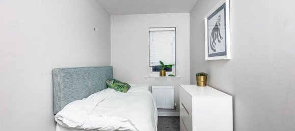 4 bedrooms House in Nuneaton, United Kingdom No. 2646 12