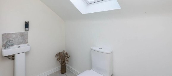 4 bedrooms House in Nuneaton, United Kingdom No. 2646 20