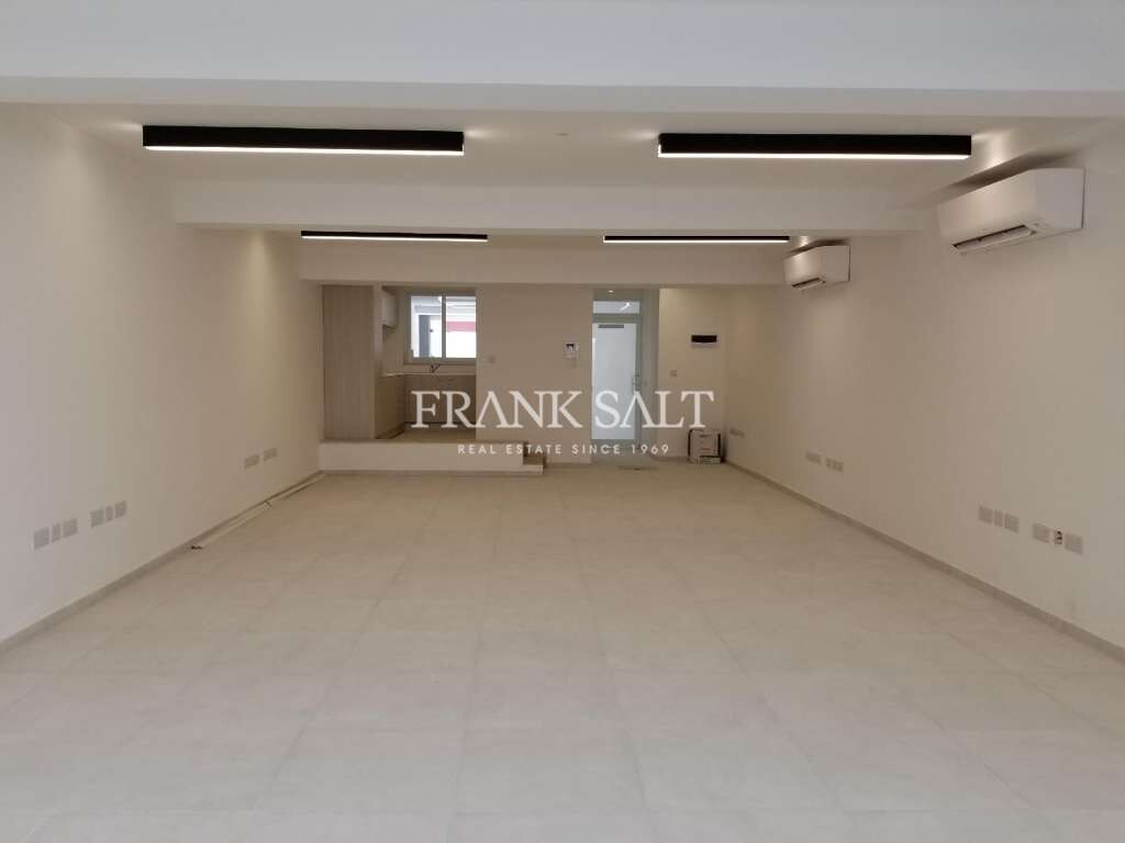 Bureau à Saint Julian's, Malta 80m² No. 12123