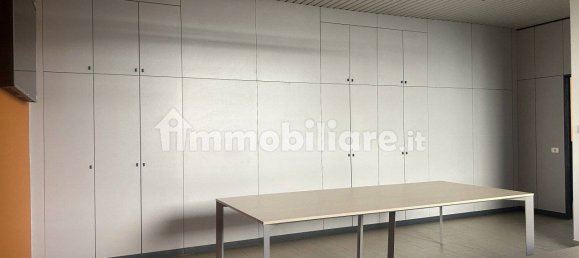 Склад 2000м² в Скио, Италия № 293537 16