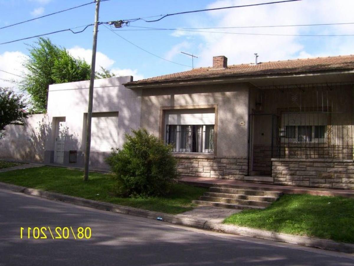 2 bedrooms House in Mar del Plata, Argentina No. 78490