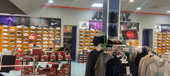 Коммерческая недвижимость 440м² в Аркос-де-ла-Фронтера, Испания № 104984 6