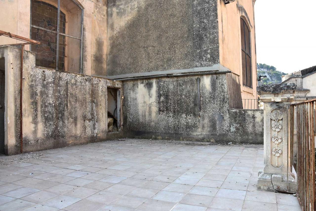 5-Zimmer Gebäude in Modica, Italy, Nr. 236043