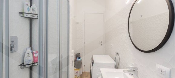 Квартира с 2 комнатами в Монца, Италия № 20731 19