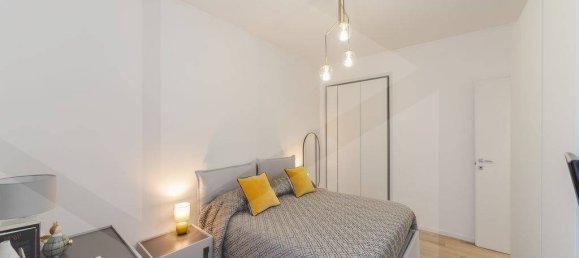 Квартира с 2 комнатами в Монца, Италия № 20731 15