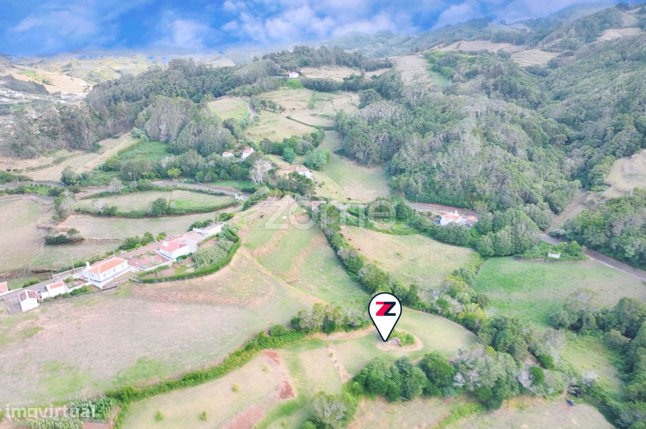 2 bedrooms House in Vila do Porto, Portugal No. 239112