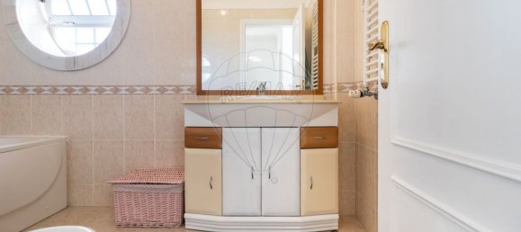 4 Schlafzimmer Haus in Corroios, Portugal, Nr. 23173 26