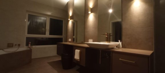 3 Schlafzimmer Villa in Saarbrücken, Germany, Nr. 272879 2