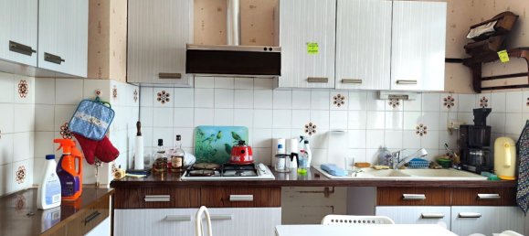 Casa de 3 dormitorios en Fagnieres, France No. 225970 4