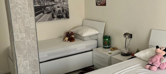 5 rooms Apartment in Carrara, Italy No. 193002 10