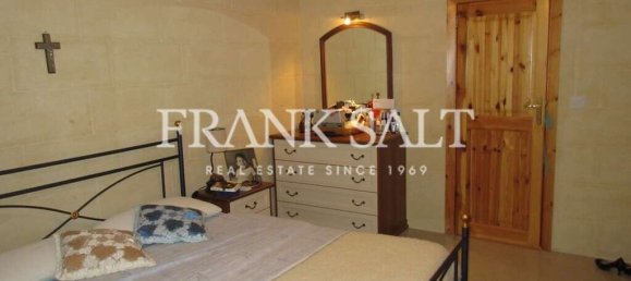 3 bedrooms House in Ghajnsielem, Malta No. 5541 7