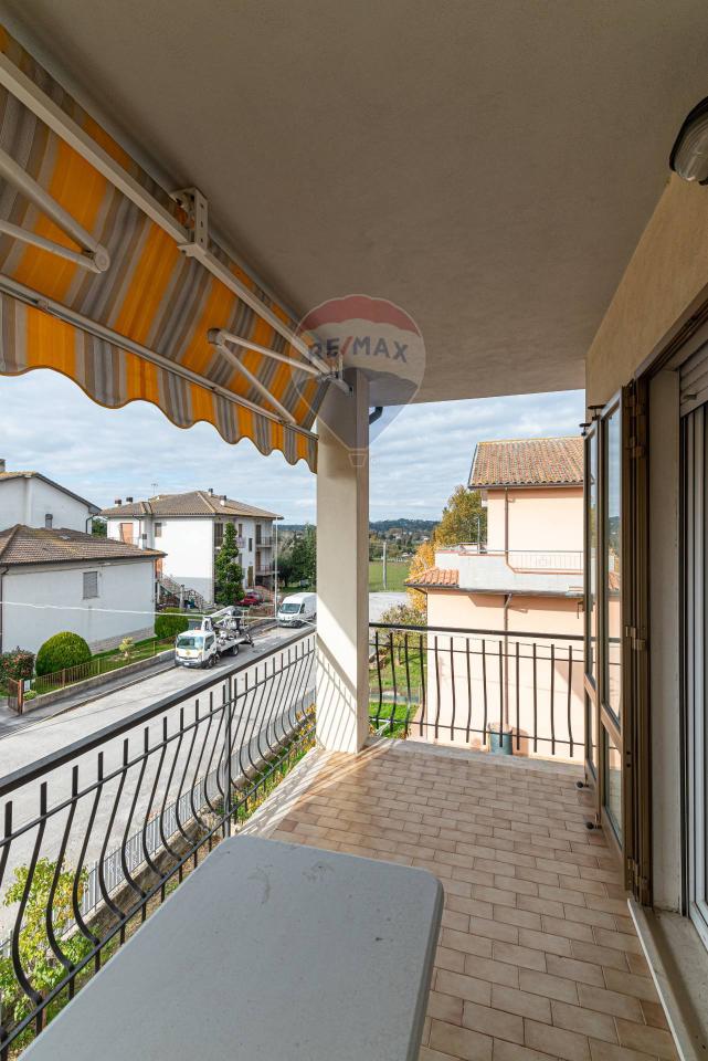 6غرفة شقة في Jesi, Italy رقم 4736