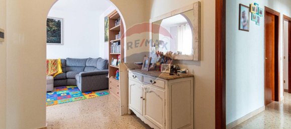 6-salle Appartement à Jesi, Italy No. 4736 23