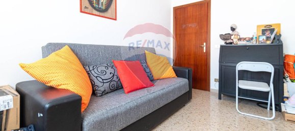 6-salle Appartement à Jesi, Italy No. 4736 18