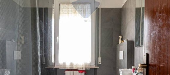 6-salle Appartement à Jesi, Italy No. 4736 13