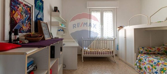 6-salle Appartement à Jesi, Italy No. 4736 11
