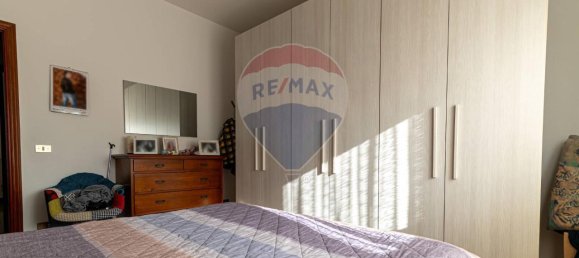 6-salle Appartement à Jesi, Italy No. 4736 17