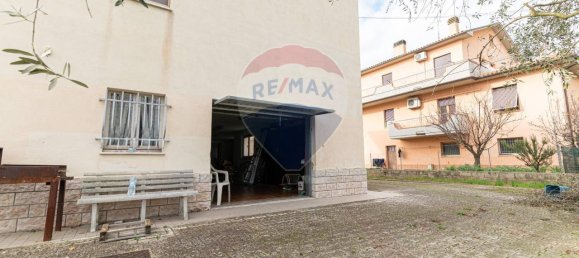 6-salle Appartement à Jesi, Italy No. 4736 29