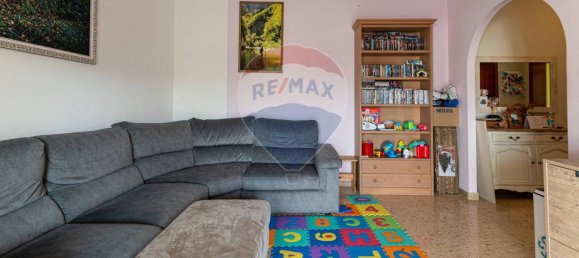 6-salle Appartement à Jesi, Italy No. 4736 5